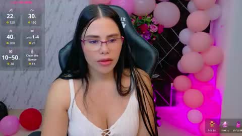 Snapshot of pam_roberts chatting on 06-11-26, 06:39 Pam online show from 06-11-26, 06:39
