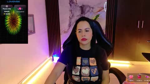 Paola online show from 11-26-25, 01:06