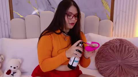 Snapshot of pamelajons_ chatting on 10-17-25, 01:03 Pamela online show from 10-17-25, 01:03