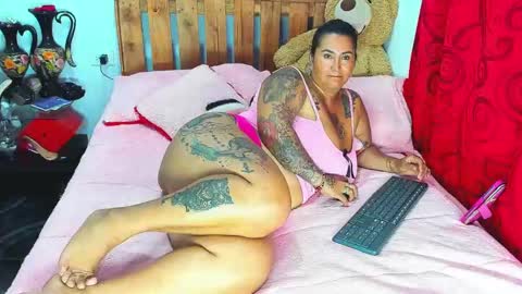 Snapshot of pamelaruiizz3 chatting on 10-10-25, 09:14 Pamela online show from 10-10-25, 09:14