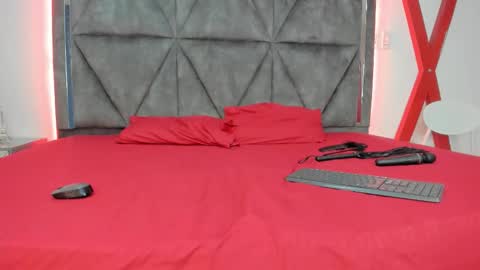 Snapshot of pamelawhiite_ chatting on 10-11-25, 02:55 Pamela online show from 10-11-25, 02:55