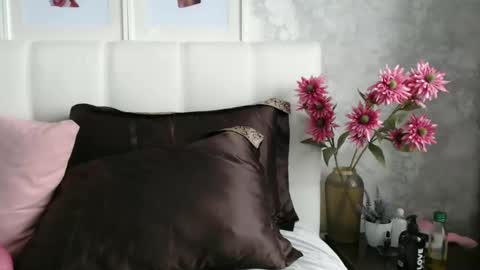 Pamella online show from 12-22-25, 08:00