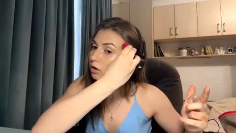 Lia online show from 06-14-26, 02:52