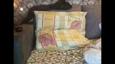 Snapshot of pancamo1000 chatting on 01-01-25, 08:37 Pancamo online show from 01-01-25, 08:37