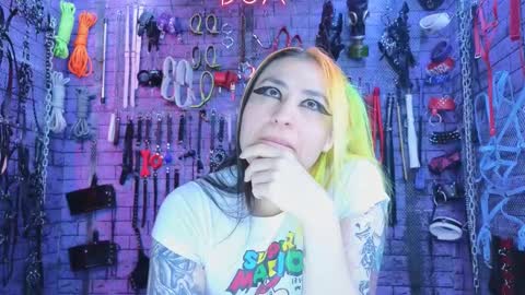 Snapshot of pandoranez chatting on 11-19-25, 06:13 PandoraNez online show from 11-19-25, 06:13