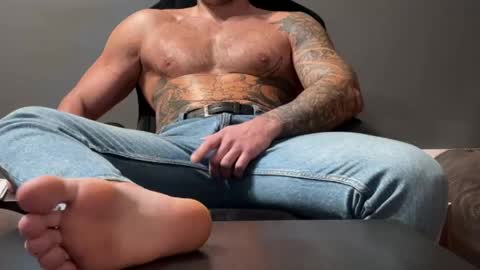 Oleg online show from 04-25-26, 01:41