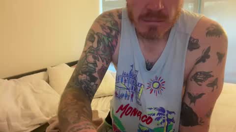 Snapshot of pantone032c chatting on 12-25-24, 08:17 Red online show from 12-25-24, 08:17