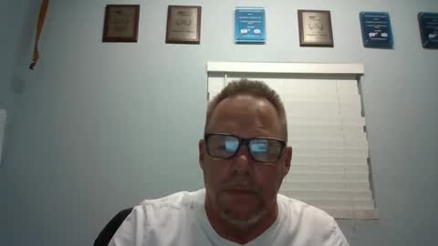 Snapshot of pantyslut50s chatting on 11-27-25, 12:35 daddyinpanties online show from 11-27-25, 12:35