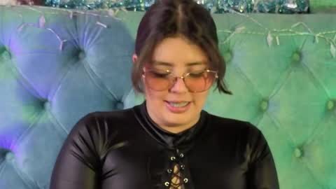 Paola Lyon online show from 12-17-25, 06:14