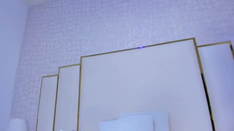 Paola  online show from 11-23-25, 11:32