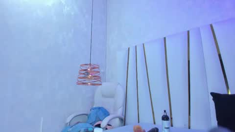 Paola  online show from 03-14-26, 09:37