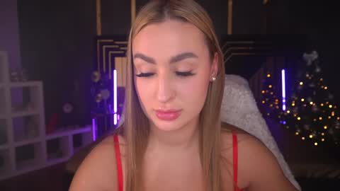 Lia online show from 01-12-25, 03:14