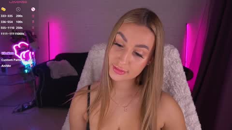 Lia online show from 01-23-25, 02:17