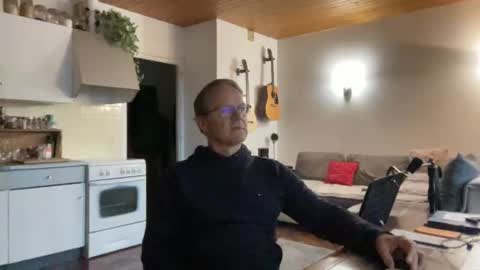 papa_show online show from 01-27-25, 03:18