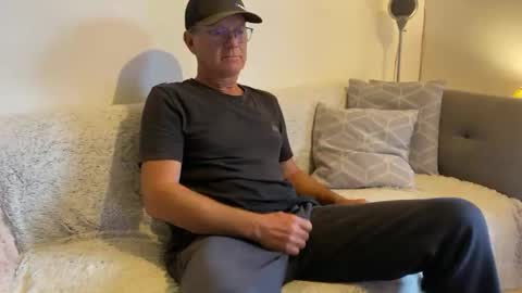 papa_show online show from 10-13-25, 07:41
