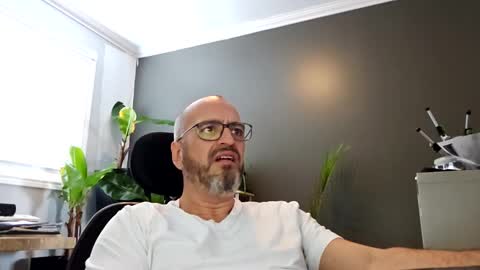 Papi online show from 01-07-25, 06:56