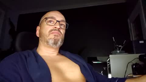 Papi online show from 01-14-25, 03:01