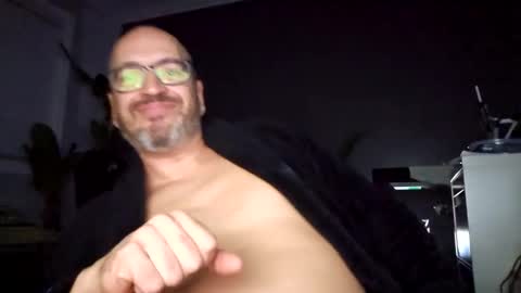 Papi online show from 01-18-25, 04:26