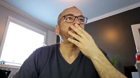 Papi online show from 01-20-25, 01:11
