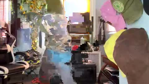 Snapshot of papian0 chatting on 10-24-25, 06:15 papian0 online show from 10-24-25, 06:15