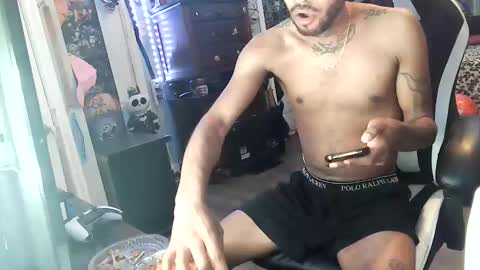 Snapshot of papian0 chatting on 11-25-25, 10:54 papian0 online show from 11-25-25, 10:54