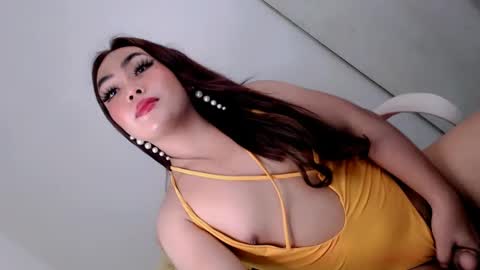 Snapshot of papigoddesslover chatting on 01-11-25, 06:03 Fina Dwarf online show from 01-11-25, 06:03