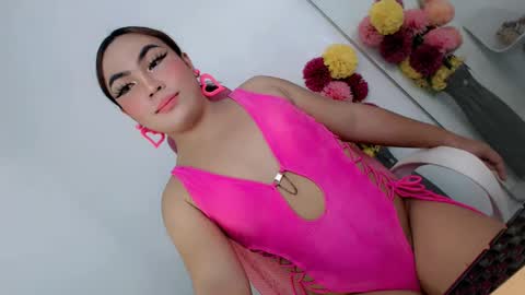 Snapshot of papigoddesslover chatting on 03-08-25, 02:01 Fina Dwarf online show from 03-08-25, 02:01