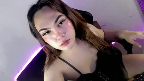 Snapshot of papigoddesslover chatting on 06-18-26, 11:58 Fina Dwarf online show from 06-18-26, 11:58