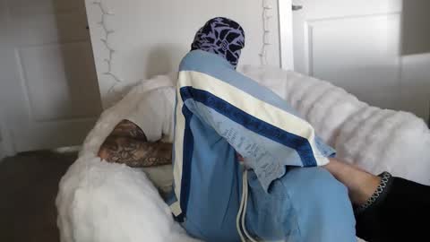  -- New Videos Down Below online show from 04-12-26, 10:26