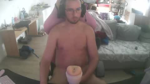 Snapshot of paradoxe91 chatting on 06-02-26, 11:45 paradoxe91 online show from 06-02-26, 11:45