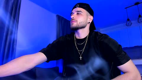 Paris online show from 12-04-24, 10:41