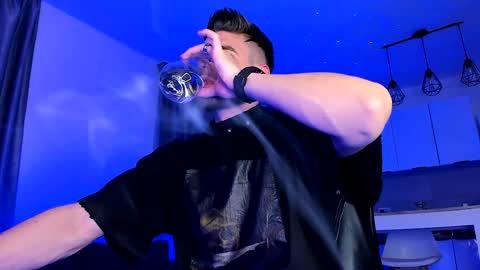 Paris online show from 12-17-24, 10:00