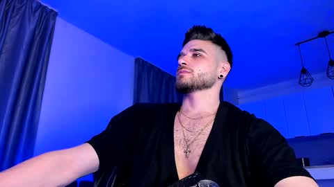 Paris online show from 01-12-25, 12:18