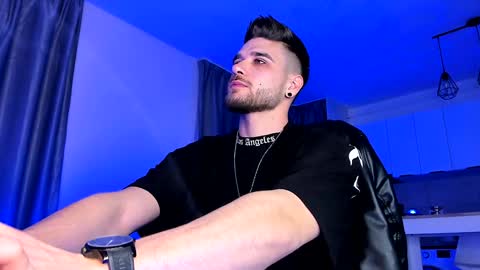 Paris online show from 01-30-25, 06:43