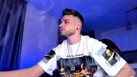 Paris online show from 02-15-25, 07:06