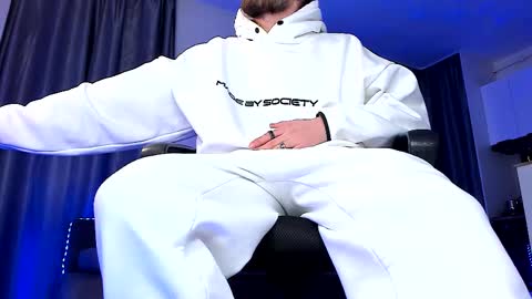 Paris online show from 03-05-26, 09:22