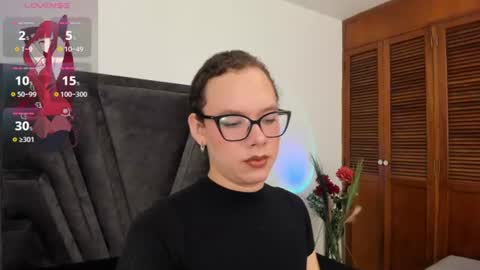 PARIS LOVE  online show from 07-10-26, 01:58