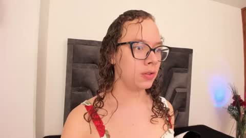 PARIS LOVE  online show from 07-24-26, 11:08