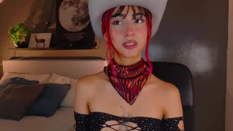 PARIS online show from 10-28-25, 08:33