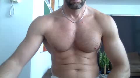 Snapshot of parisien75015 chatting on 12-23-24, 09:59 Porn Actor 21cm Hetero online show from 12-23-24, 09:59