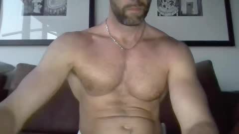 Snapshot of parisien75015 chatting on 01-26-25, 06:06 Porn Actor 21cm Hetero online show from 01-26-25, 06:06