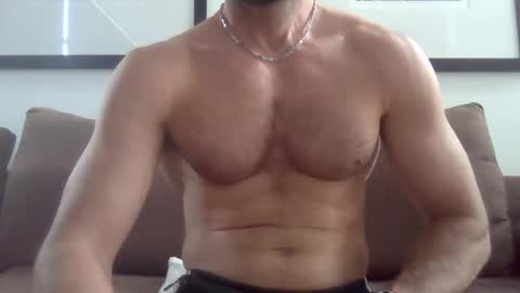 Snapshot of parisien75015 chatting on 02-11-25, 07:02 Porn Actor 21cm Hetero online show from 02-11-25, 07:02