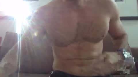 Snapshot of parisien75015 chatting on 02-17-25, 05:47 Porn Actor 21cm Hetero online show from 02-17-25, 05:47