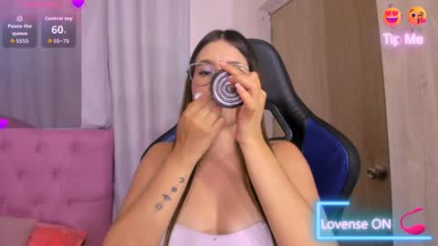 Snapshot of parisshayk chatting on 05-16-26, 05:56 Paris online show from 05-16-26, 05:56