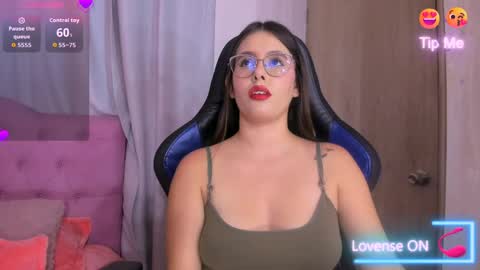 Snapshot of parisshayk chatting on 05-22-26, 06:46 Paris online show from 05-22-26, 06:46