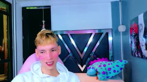 Snapshot of park_jimin1 chatting on 11-16-25, 03:50 park_jimin1 online show from 11-16-25, 03:50