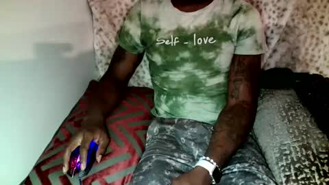 Snapshot of parlay0028 chatting on 12-30-24, 02:09 Parlay tellio online show from 12-30-24, 02:09