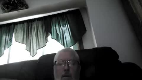 Snapshot of part86 chatting on 12-28-24, 01:38 part86 online show from 12-28-24, 01:38