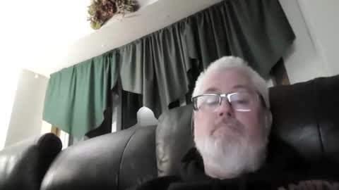 Snapshot of part86 chatting on 01-16-25, 11:37 part86 online show from 01-16-25, 11:37