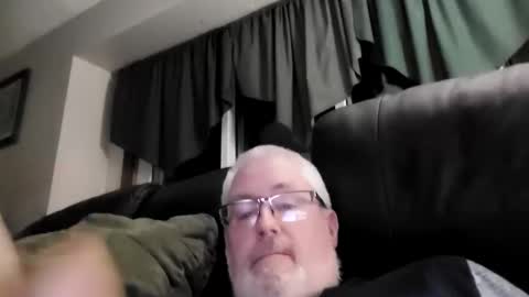 Snapshot of part86 chatting on 02-23-25, 01:24 part86 online show from 02-23-25, 01:24